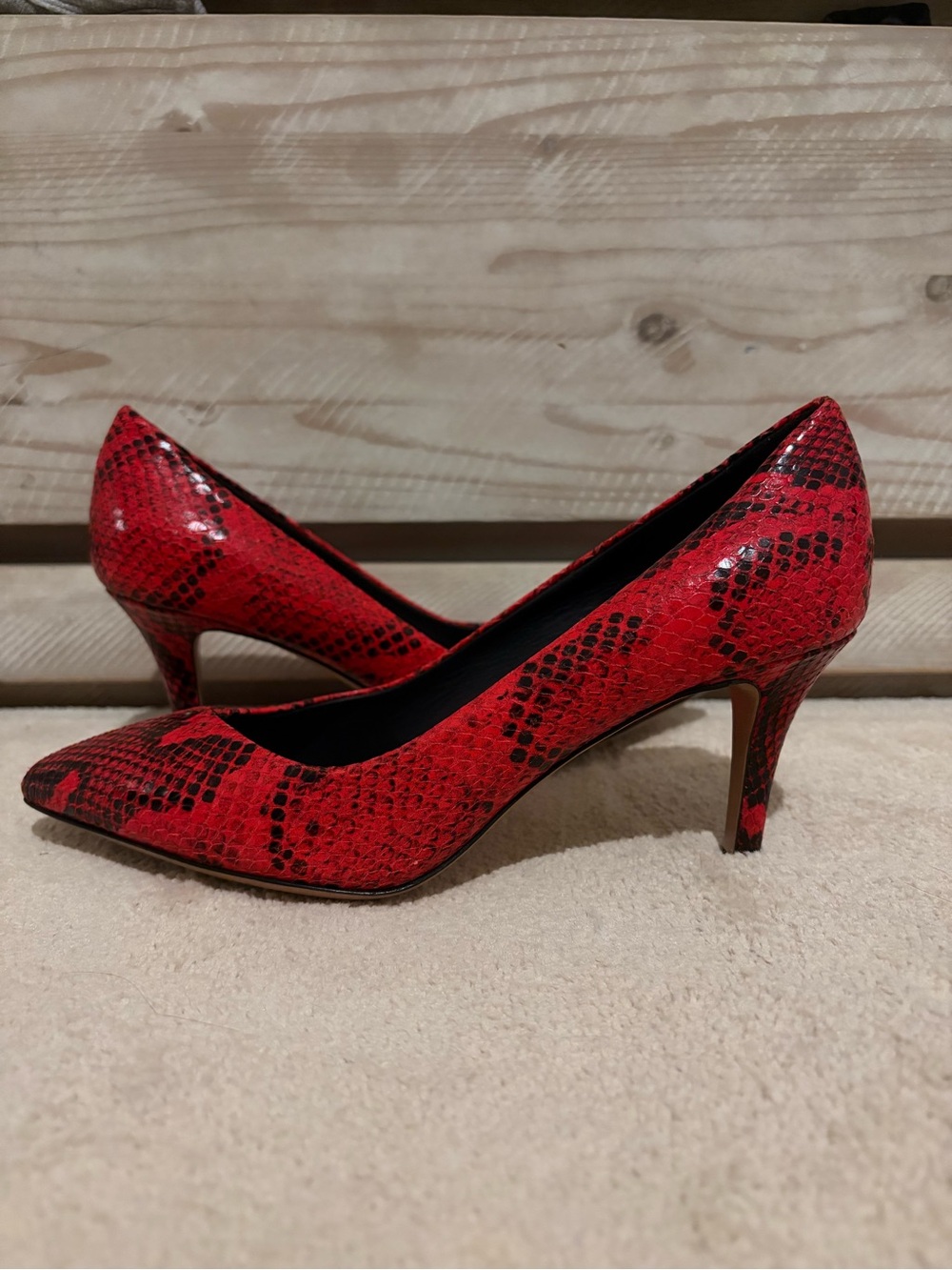 ♥️Isabel Marant Red Snake-Print Pointed Toe Pumps